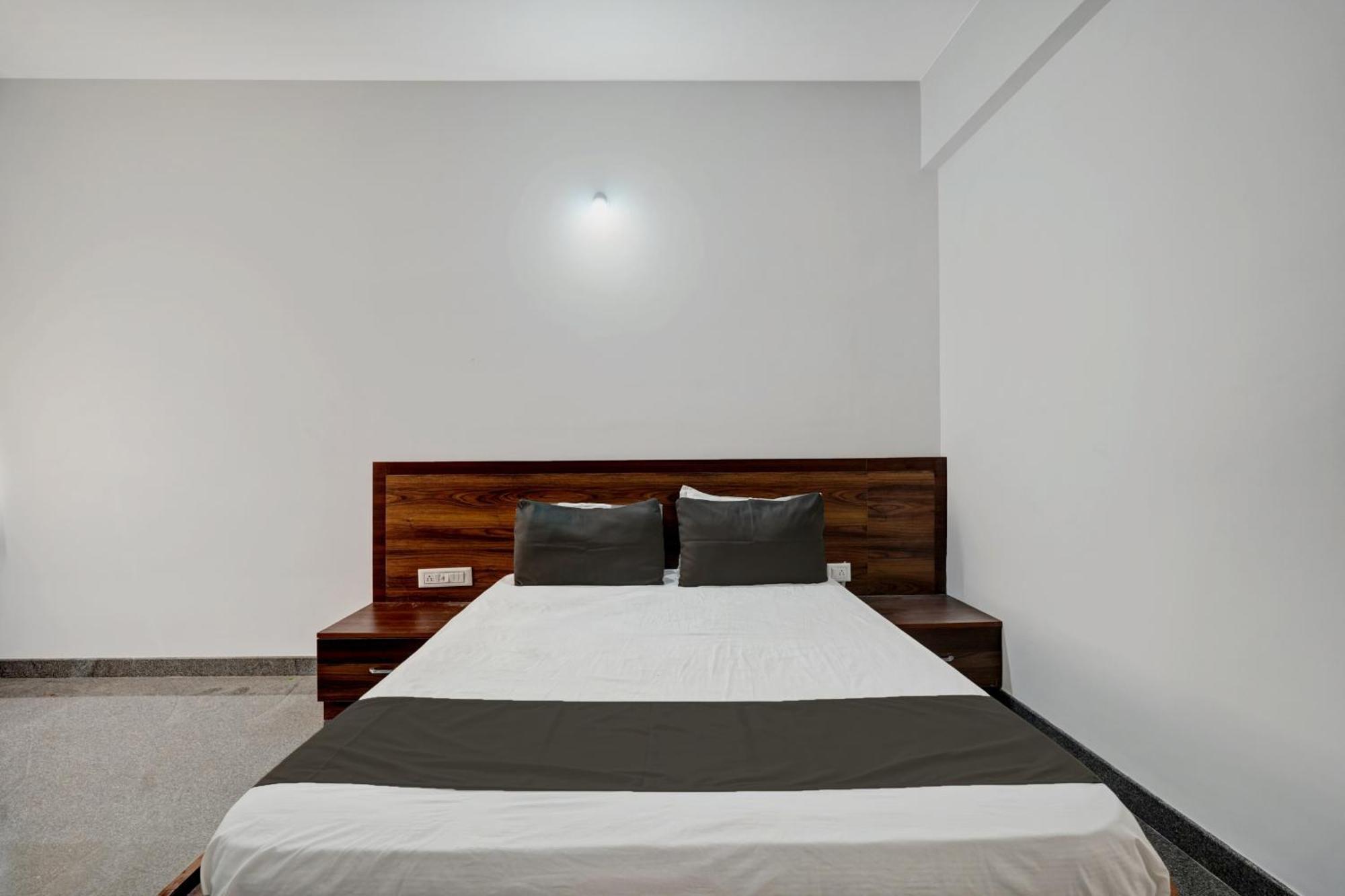 Oyo Hotel Bungalow Inn Lodging & Boarding Bangalore Eksteriør billede