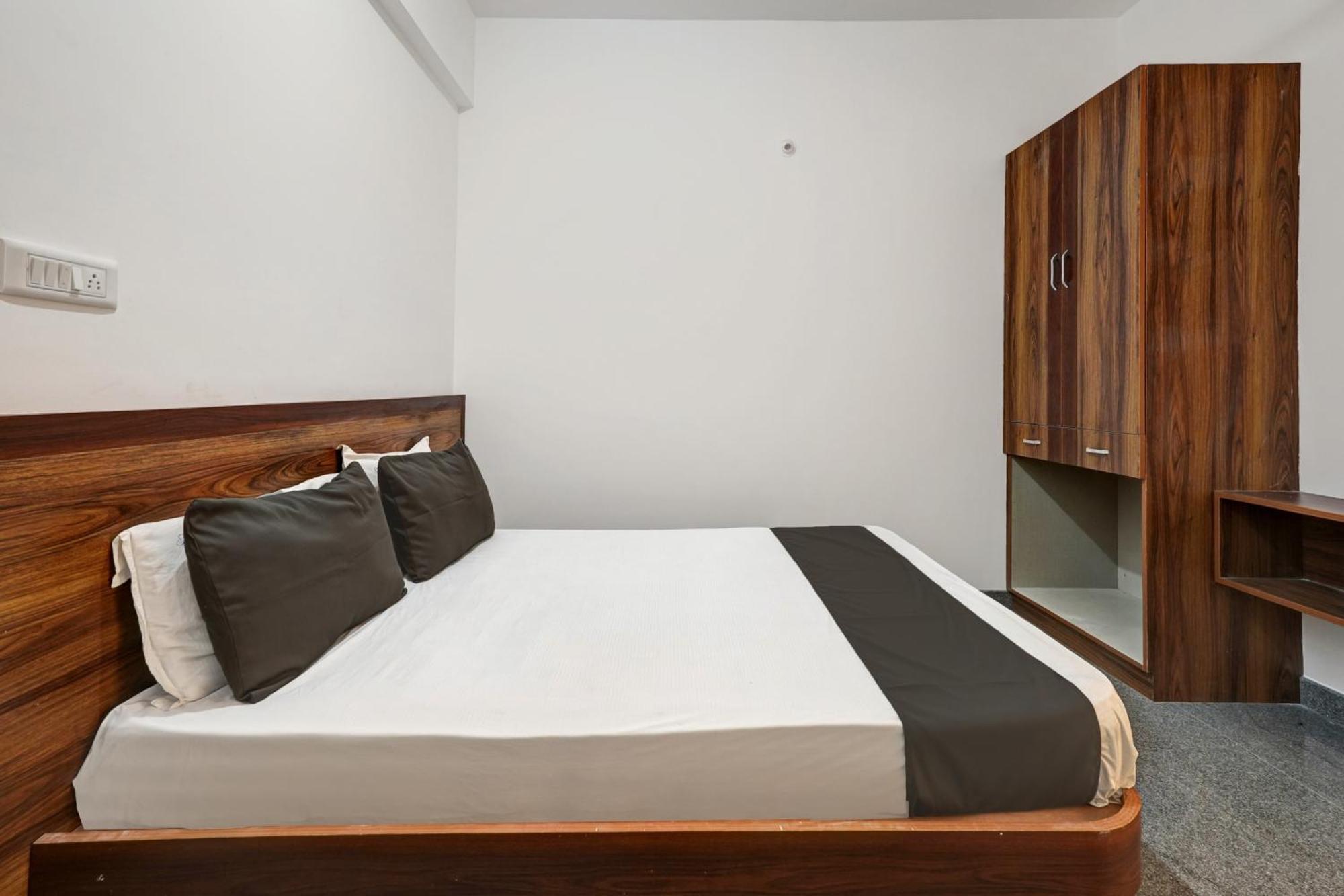 Oyo Hotel Bungalow Inn Lodging & Boarding Bangalore Eksteriør billede