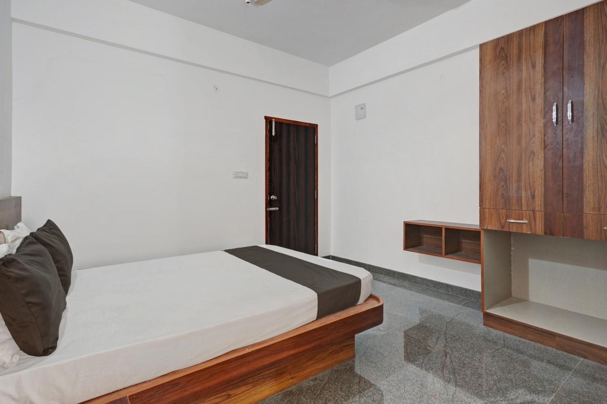 Oyo Hotel Bungalow Inn Lodging & Boarding Bangalore Eksteriør billede