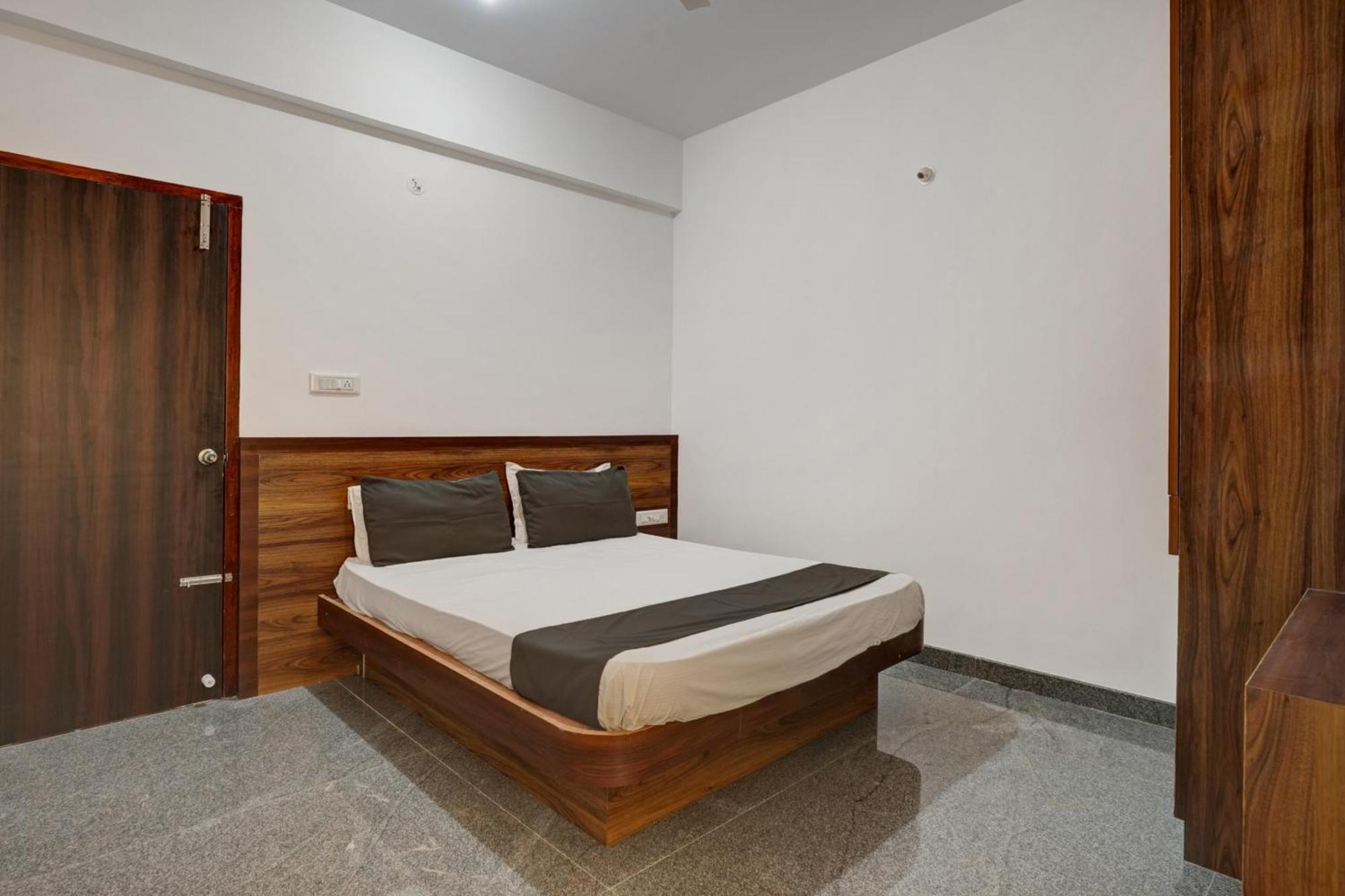 Oyo Hotel Bungalow Inn Lodging & Boarding Bangalore Eksteriør billede